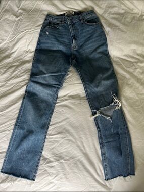 Abercrombie 90s Slim Straight Ultra High Rise Jeans